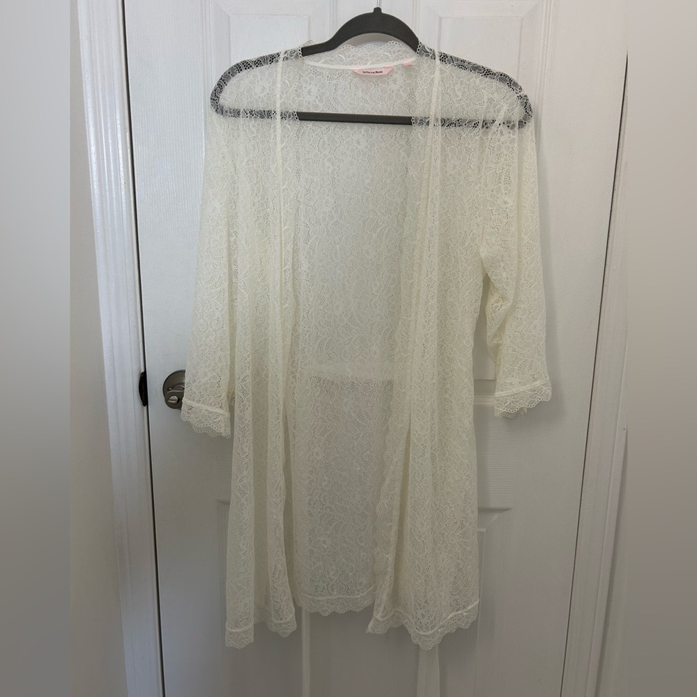 La Vie en Rose, White Lace Robe, Sz M